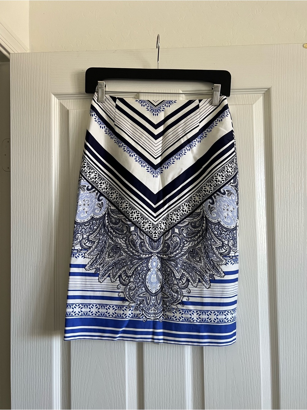 ANTONIO MELANI Ivory and Navy Striped Skirt